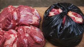 Daging Kurban Dibungkus Kresek Hitam, Dokter Jelaskan Risiko dan Cara Aman Menyimpannya (foto: Ilustrasi/AI)