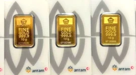 Harga Emas Antam Hari Ini Turun (foto: kompas)