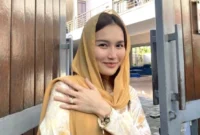 Sapi Kurban Jumbo Milik Ayu Ting Ting Curi Perhatian Warga Depok (foto: grid)