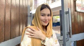Sapi Kurban Jumbo Milik Ayu Ting Ting Curi Perhatian Warga Depok (foto: grid)