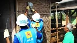 Pemerintah mempercepat Program Listrik Desa, ESDM Fokus Atasi Kendala Lapangan (foto: pln)