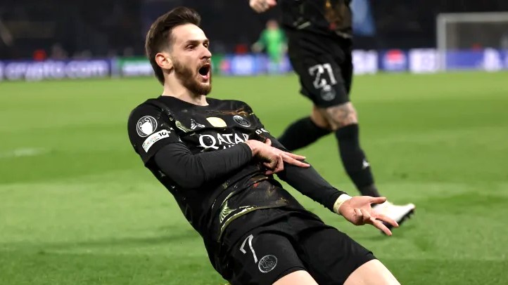Kvaratskhelia Raih Penghargaan Pemain Terbaik Liga Champions 2025/2026 (foto: sportingnews)