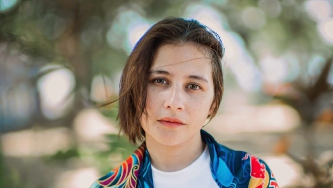 Rahasia Kulit Glowing Prilly Latuconsina Jadi Bagian dari Gaya Hidup, Ini Rutinitas yang Dijalaninya (foto: instagram prillylatuconsina96)