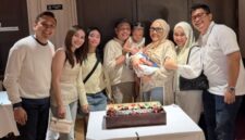 Kevin Gusnadi Hadir di Momen Spesial Ayah Rozak, Kebersamaannya dengan Ayu Ting Ting Kembali Jadi Sorotan (foto: @mom_ayting92_)