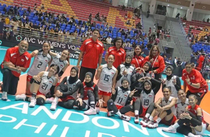 Timnas Voli Putri Indonesia U-18 ke Semifinal, Garuda Muda Tampil Meyakinkan Setelah Kalahkan Hong Kong (foto: pbvsi)