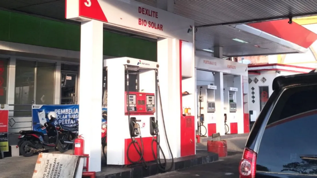 Harga Pertamax Naik Mulai 10 Juni, Pertamina Tetapkan Tarif Baru Rp16.250 per Liter (foto: sisipublik)
