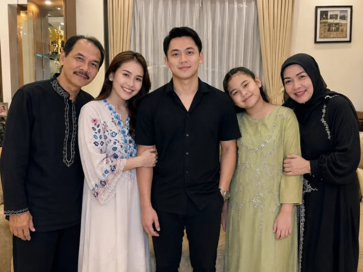 Kevin Gusnadi Hadir di Momen Spesial Ayah Rozak, Kebersamaannya dengan Ayu Ting Ting Kembali Jadi Sorotan (Ilustrasi AI: sisipublik.com)