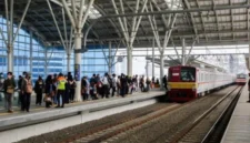 Resmi Berlaku Diskon Tiket Kereta Ekonomi 30 Persen (foto: sindonews)