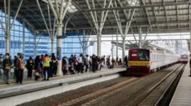 Resmi Berlaku Diskon Tiket Kereta Ekonomi 30 Persen (foto: sindonews)