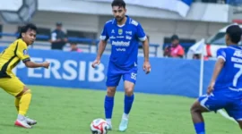 Frans Putros Menuju Piala Dunia 2026, Ini Deretan Fakta Menarik Bek Persib yang Siap Cetak Sejarah (foto: ileague)