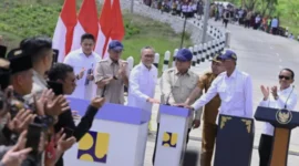 Instruksi Presiden Jalan Daerah Dorong Konektivitas Nasional, Prabowo Ungkap Manfaat Besarnya bagi Daerah (foto: presidenri)