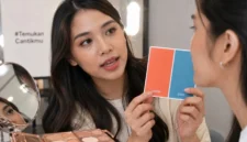 Ilustrasi - Kenali Undertone Kulit agar Makeup Flawless, Amanda Karina Bagikan Cara Memilih Warna yang Tepat (foto: AI)