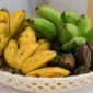 Ilustrasi - Warna Pisang Sehat Jadi Penentu Nutrisi, Kenali Perbedaan Hijau, Kuning, dan Cokelat (foto: AI)