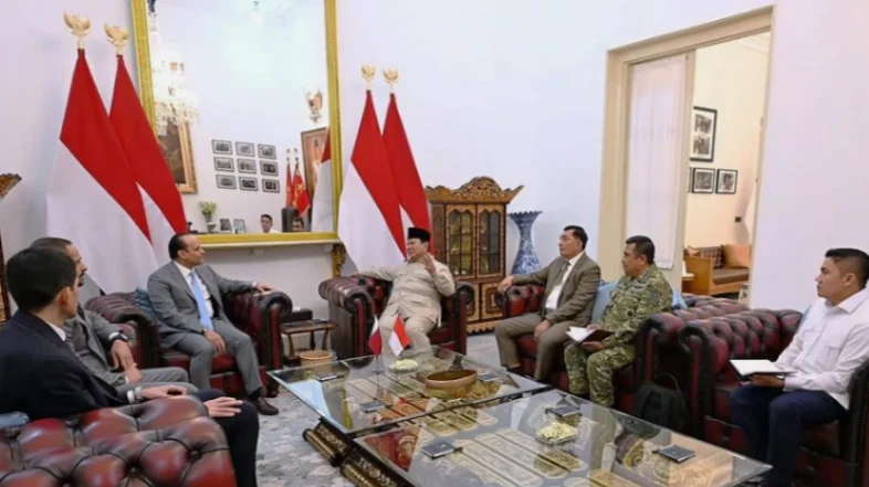 Prabowo dan Menhan Qatar Bahas Penguatan Kemitraan Strategis di Istana Merdeka (foto: kemhan)