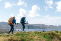 Hiking Jadi Pilihan Aktivitas untuk Menjaga Kesehatan Emosional (foto: hiking-trails)