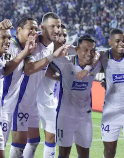 Piala Presiden 2026: Persib Bandung Lolos Semifinal Usai Kalahkan DPMM Lewat Gol Balsa Sekulic