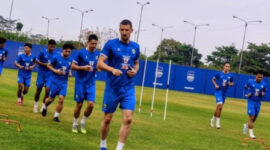 Persib Bandung Mulai Persiapan Musim 2026/2027, Wajah Baru Warnai Latihan Perdana (foto: detik)