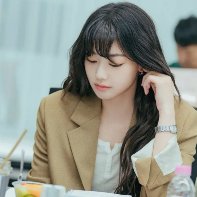 Sinopsis Drama Korea See You at Work Tomorrow! Hadirkan Romansa Kantoran yang Penuh Dinamika (foto: Prime Video/detik)