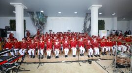 Siswa Sekolah Rakyat tampil bersama Paduan Suara Nasional Gita Bahana Nusantara dalam peringatan HUT ke-81 Kemerdekaan RI di Istana Merdeka (foto: kementerian sosial)
