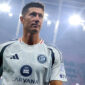 Robert Lewandowski Cetak Dua Gol, Chicago Fire Amankan Kemenangan 2-1 atas Charlotte FC (foto: Adam Hunger/Getty Images/aol)