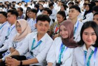 Peserta Program MagangHub mengikuti pemagangan untuk memperoleh pengalaman kerja dan mengembangkan kompetensi sesuai kebutuhan industri. (foto: Biro Humas Kemnaker)