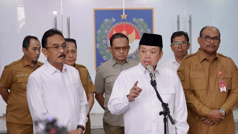 Menteri ATR/Kepala BPN Nusron Wahid mendorong transformasi layanan pertanahan melalui percepatan pelayanan dan integrasi data untuk mempersempit celah mafia tanah. (foto: Biro Hubungan Masyarakat dan Protokol Kementerian atr/bpr)