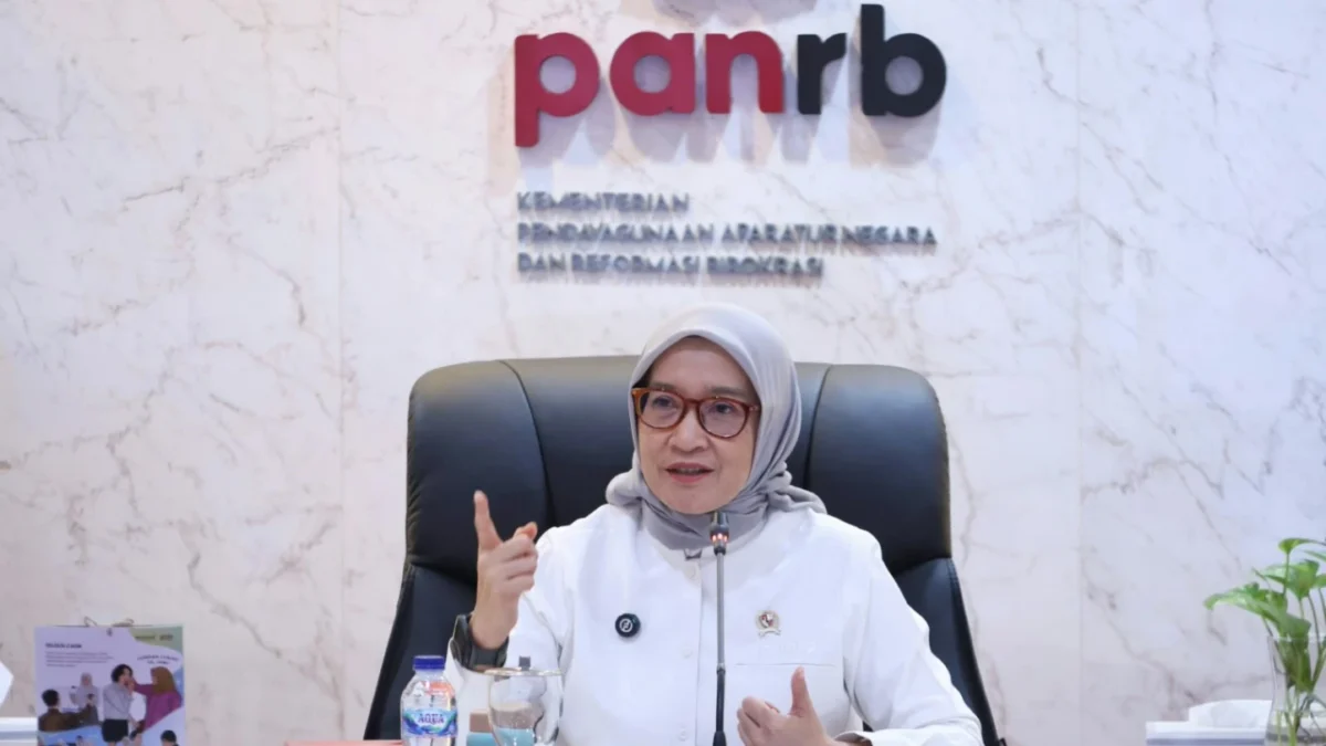 Menteri PANRB Rini Widyantini menerima 74 peserta magang nasional di Kantor Kementerian PANRB, Jakarta (foto: humas menpanrb)