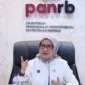 Menteri PANRB Rini Widyantini menerima 74 peserta magang nasional di Kantor Kementerian PANRB, Jakarta (foto: humas menpanrb)