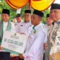 Menteri Agama Nasaruddin Umar meletakkan batu pertama pembangunan gedung baru MIN 5 Pidie Jaya, Kabupaten Pidie Jaya, Aceh ((foto: ist/Kementerian agama)