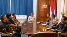 Panglima Jilah memberikan keterangan kepada awak media setelah bertemu Presiden Prabowo Subianto di Kompleks Istana Kepresidenan (foto: kementerian sekretaris negara)