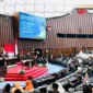 Presiden Prabowo Subianto menyampaikan komitmen pemerintah memperkuat kemandirian energi melalui pembangunan PLTS dan pengembangan ekosistem kendaraan listrik nasional. (foto: BPMI Setpres)