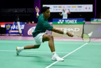 Alwi Farhan saat menghadapi Chou Tien Chen pada perempat final Kejuaraan Dunia BWF 2026 di New Delhi (foto: dok. pbsi)