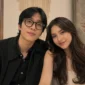 Dikta dan Rachel Florencia (Ilustrasi AI: sisipublik.com)
