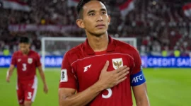 Rizky Ridho menjadi salah satu pemain yang mendapat perhatian setelah penampilannya bersama Timnas Indonesia pada Piala AFF 2026 (Ilustrasi AI : sisipublik.com)