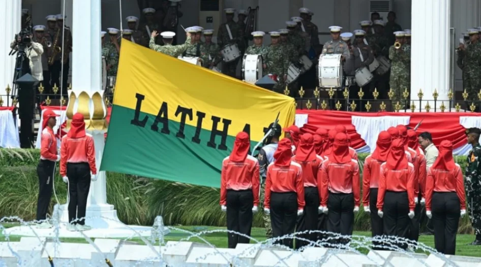 Tim upacara dan Paskibraka menjalani gladi bersama sebagai bagian dari persiapan peringatan HUT ke-81 Kemerdekaan RI di Istana Merdeka, Jakarta (foto: bpmi sekretaris presiden)