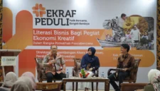 Kegiatan Literasi Bisnis bagi Pegiat Ekonomi Kreatif dalam program Ekraf Peduli di Padang Pariaman (foto: kementerian Ekonomi Kreatif)