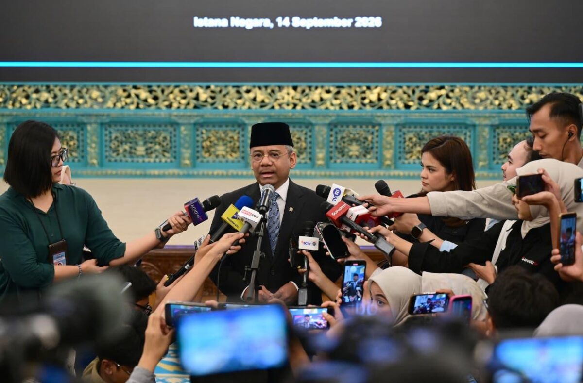 Menteri Keuangan Suahasil Nazara memberikan keterangan seusai dilantik Presiden Prabowo Subianto di Istana Negara, Jakarta (foto: kementerian sekretaris negara)