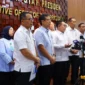 Kepala Staf Kepresidenan Dudung Abdurachman bersama Menteri Kesehatan Budi Gunadi Sadikin menyampaikan keterangan terkait pengesahan 25 program studi PPDS baru di Jakarta (foto: kementerian kesehatan)