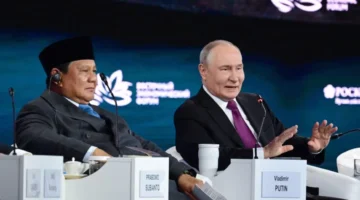 Presiden Prabowo Subianto menghadiri Eastern Economic Forum (EEF) ke-11 di Far Eastern Federal University, Vladivostok, Rusia