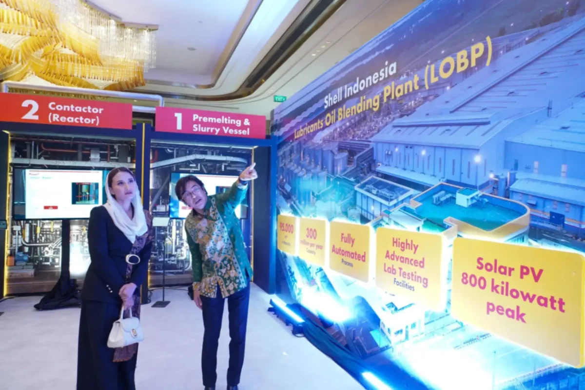 Wakil Menteri Perdagangan Dyah Roro Esti menyampaikan sambutan pada peluncuran pabrik gemuk atau pelumas Shell Indonesia di Jakarta (foto: kementerian perdagangan)