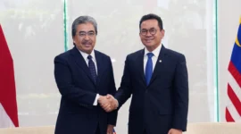 Menteri Perdagangan RI Budi Santoso dan Menteri Investasi, Perdagangan, dan Industri Malaysia Datuk Seri Johari Abdul Ghani membahas penguatan perdagangan dan investasi bilateral dalam pertemuan JTIC di Jakarta (foto: kementerian perdagangan)