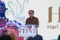 Pameran Hari Batik Nasional 2026 di Surabaya menjadi bagian dari upaya memperkuat industri batik sekaligus mendorong regenerasi perajin dan keterlibatan generasi muda (foto: kementerian perindustrian)