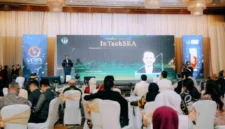 Menteri ESDM Bahlil Lahadalia menyampaikan strategi pemerintah menjaga harga BBM subsidi dan memperkuat ketahanan energi nasional di tengah gejolak harga minyak dunia (foto: kementerian esdm)