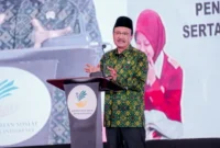 Menteri Sosial Saifullah Yusuf atau Gus Ipul memberikan arahan kepada SDM Sekolah Rakyat dalam kegiatan pelatihan di Tangerang, Banten (foto: kementerian sosial)