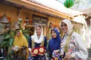 Wakil Menteri Perdagangan Dyah Roro Esti Widya Putri meninjau sentra produk rotan di Desa Trangsan, Sukoharjo, Jawa Tengah (foto: kementerian perdagangan)