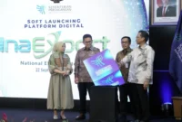 Menteri Perdagangan Budi Santoso saat meluncurkan secara terbatas pengembangan platform digital InaExport di Jakarta (foto: kementerian perdagangan)