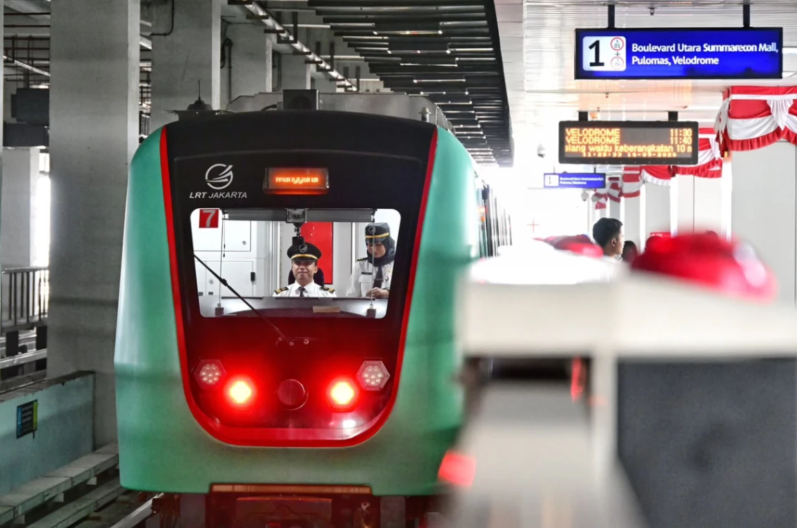 Presiden Prabowo Subianto meresmikan pengoperasian LRT Jakarta lintas Kelapa Gading–Manggarai (foto: kementerian perhubungan)