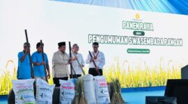 Presiden Prabowo Subianto Saat menghadiri Panen Raya dan Pengumuman Swasembada Pangan di Karawang, Jawa Barat (foto Kementerian sekretaris negara)