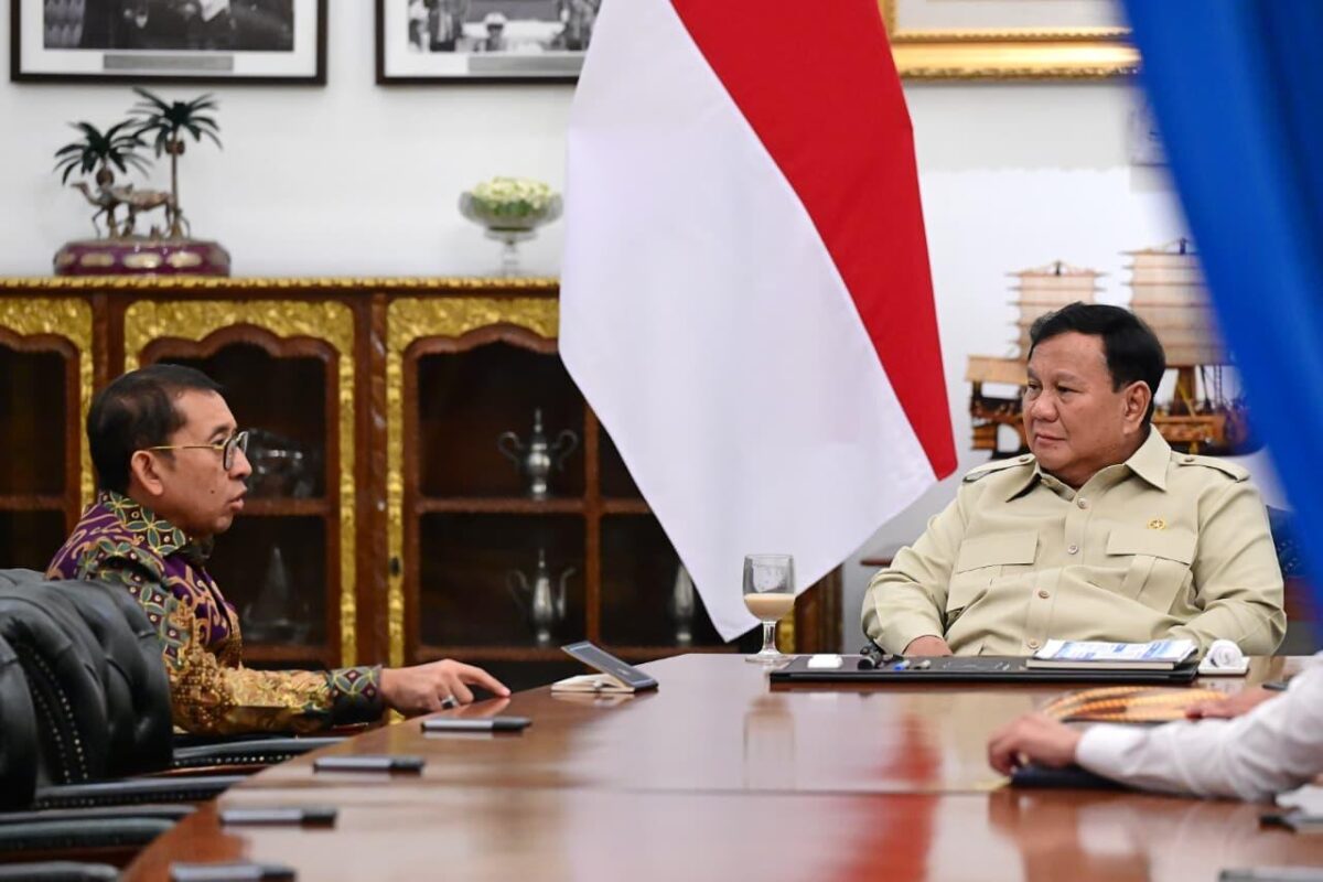 Presiden Prabowo Subianto menerima Menteri Kebudayaan Fadli Zon di Istana Merdeka, Jakarta, untuk membahas percepatan revitalisasi museum dan berbagai aset budaya di Indonesia (foto: kementerian sekretaris negara)