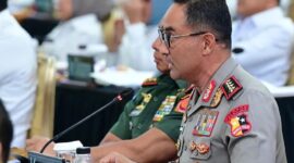 Penanggulangan Bencana (BNPB) Letjen TNI Kristomei Sianturi dan Kapolri Jenderal Suyudi Ario Seto dalam Sidang Kabinet Paripurna